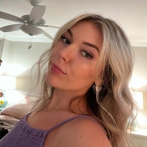 Meet your Posher, Alexandra